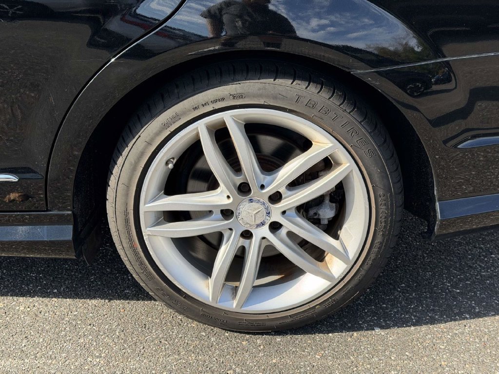 Used 2013 Mercedes-Benz C 300 4MATIC Sedan image 15