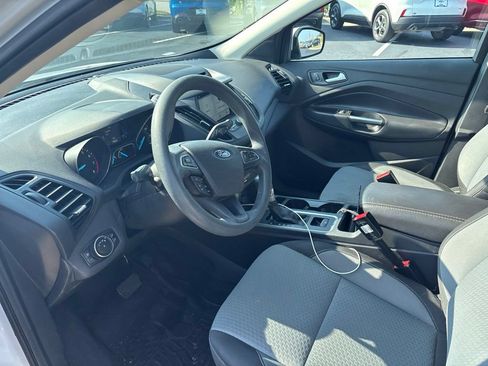 Used 2017 Ford Escape SE w/ Equipment Group 201A AWD/4WD image 4