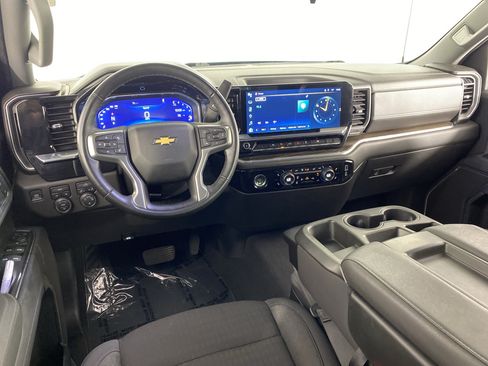 Used 2023 Chevrolet Silverado 1500 LT AWD/4WD image 38