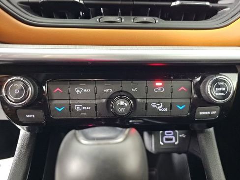 Certified 2024 Jeep Compass Limited image 22