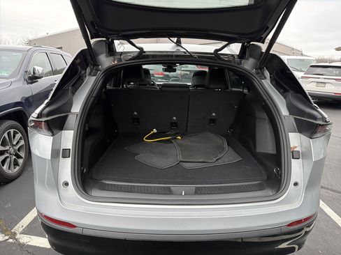 Used 2024 Jeep Wagoneer Launch Edition image 9