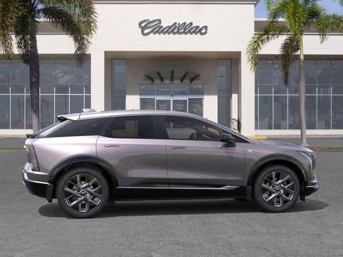New 2026 Cadillac Optiq Luxury 1 image 5