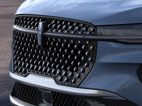 New 2026 Lincoln Nautilus Premier AWD/4WD image 17