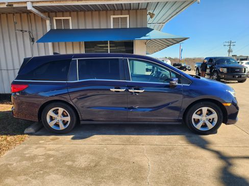 Used 2018 Honda Odyssey EX-L image 3