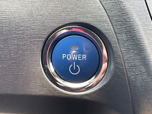 Used 2015 Toyota Prius Three FWD image 17