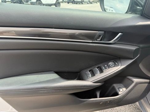 Used 2021 Honda Accord Sport image 10