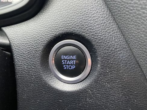 Used 2022 Toyota Corolla SE w/ SE Premium Package image 32