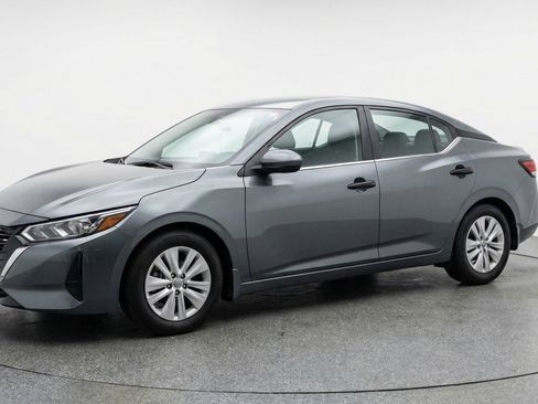 Used 2025 Nissan Sentra S image 3