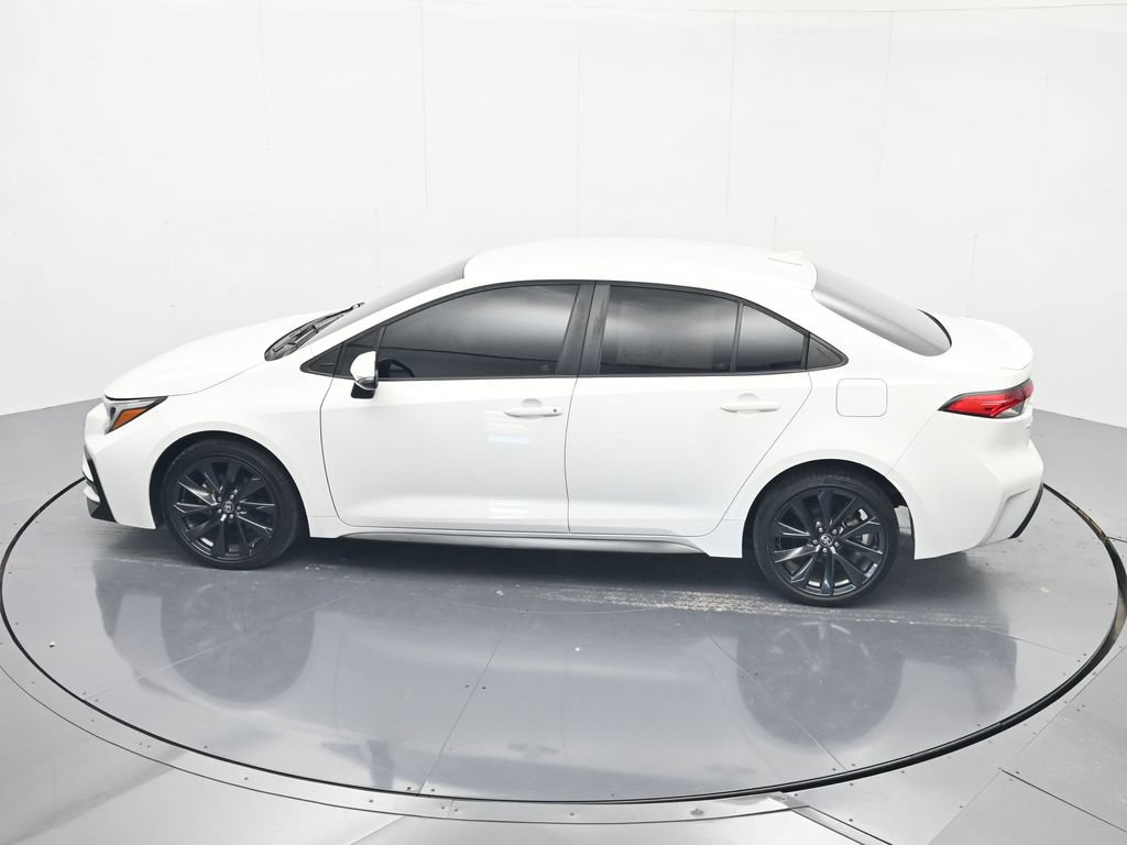 Used 2023 Toyota Corolla SE FWD image 35