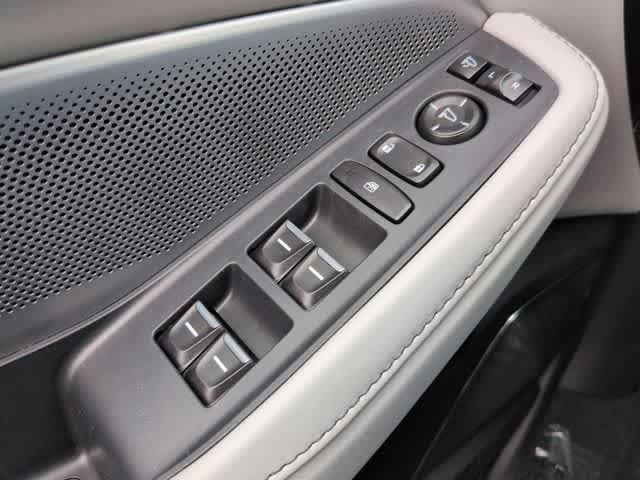Used 2026 Acura MDX w/ Technology Package FWD image 42