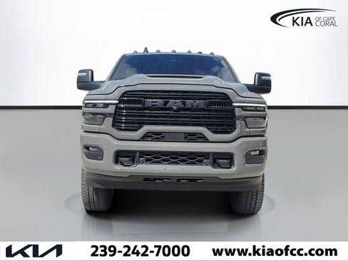 Used 2026 RAM 2500 Laramie AWD/4WD image 2