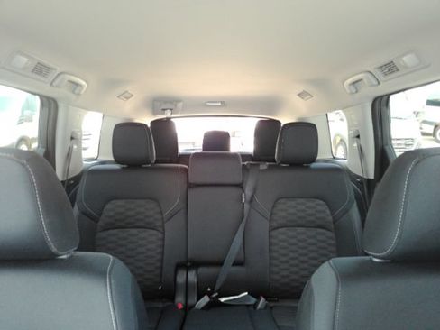 Used 2024 Nissan Pathfinder SV w/ Black Appearance Package FWD image 34