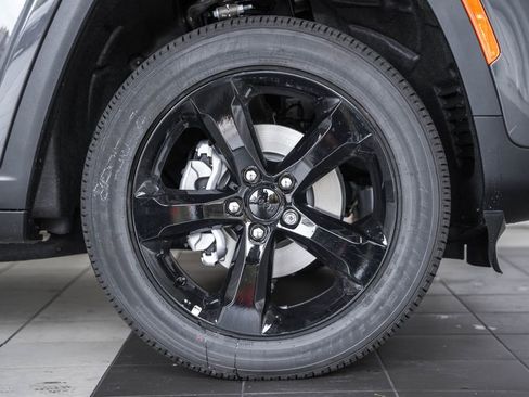 New 2025 Jeep Grand Cherokee 4WD image 16