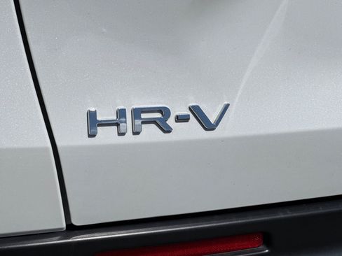 Used 2023 Honda HR-V LX image 27