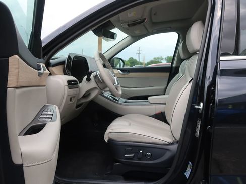 Used 2023 Hyundai Palisade Limited w/ Cargo Package AWD/4WD image 16