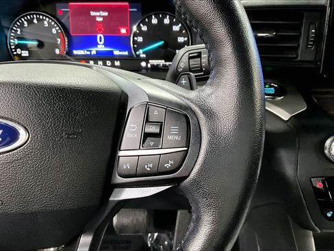 Used 2020 Ford Explorer XLT w/ Comfort Package AWD/4WD image 25