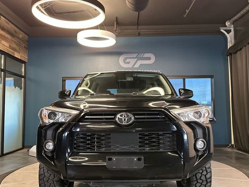 Used 2021 Toyota 4Runner SR5 AWD/4WD image 8