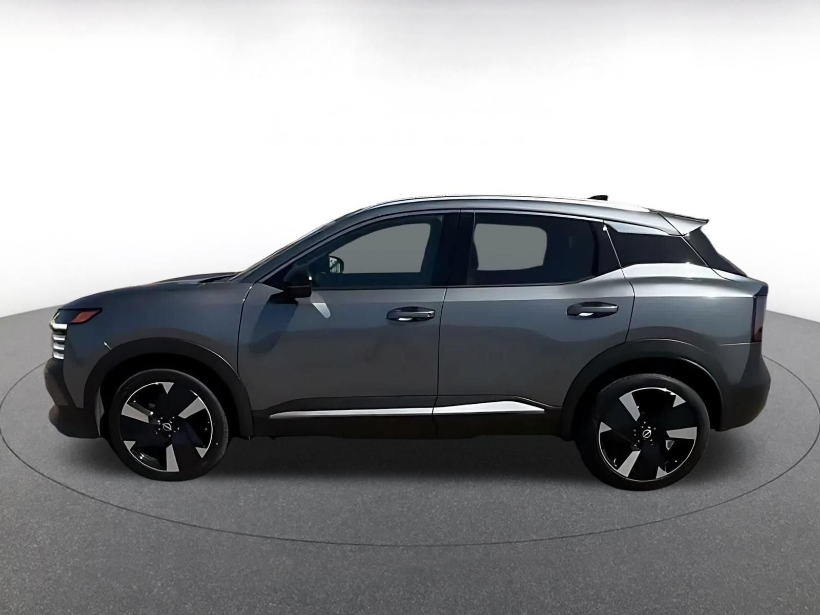Used 2026 Nissan Kicks SR AWD/4WD image 10