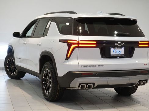 New 2026 Chevrolet Traverse Z71 image 7