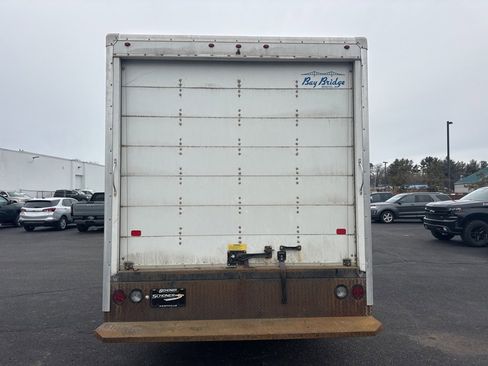 Used 2015 Ford E-350 and Econoline 350 Super Duty image 32