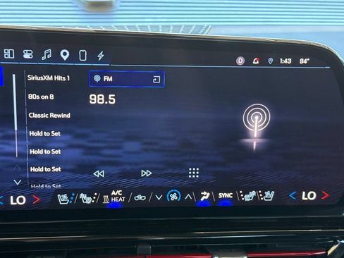 Used 2025 Chevrolet Silverado EV RST AWD/4WD image 29