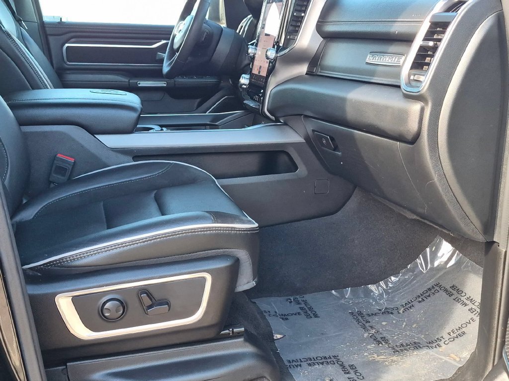 Used 2025 RAM 1500 Laramie AWD/4WD image 26