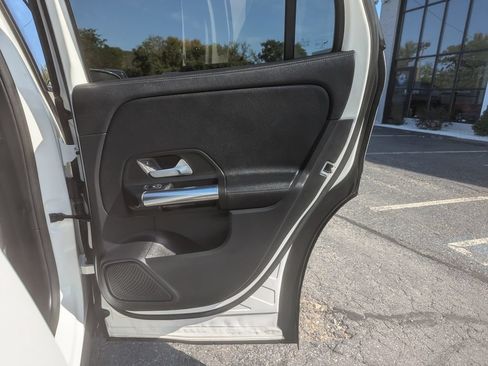 Used 2021 Mercedes-Benz GLA 250 4MATIC image 36