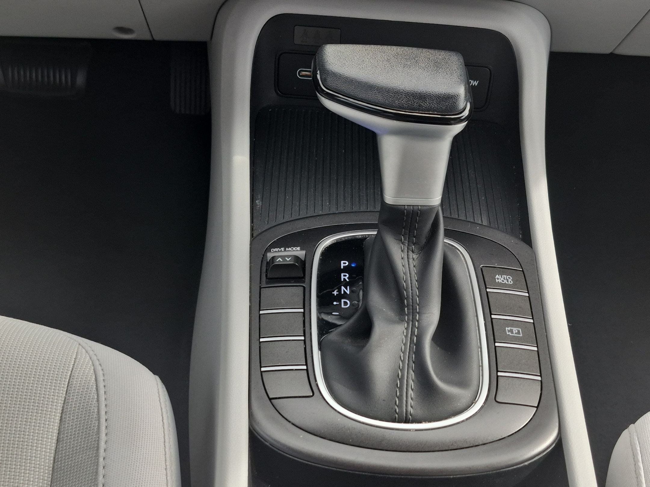 Certified 2024 Hyundai Kona SEL FWD image 26
