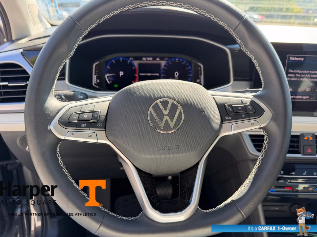 Used 2025 Volkswagen Taos SEL w/ Black Wheel Plus Package AWD/4WD image 15