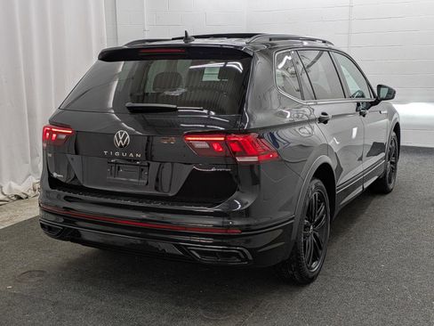 Used 2022 Volkswagen Tiguan SE R-Line image 16