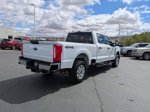 Used 2024 Ford F250 XLT AWD/4WD image 3