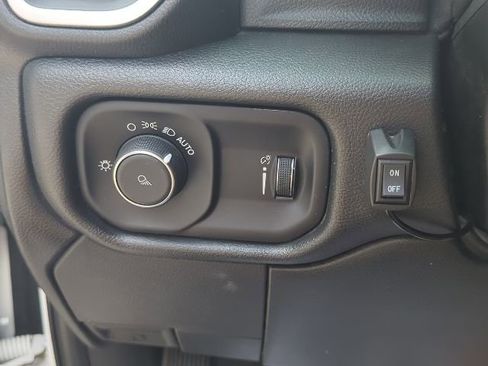 Used 2021 RAM 2500 Big Horn image 17