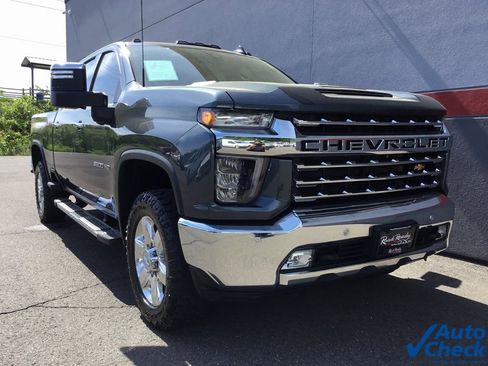 Used 2020 Chevrolet Silverado 3500 LTZ w/ LTZ Premium Package image 3