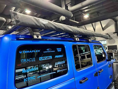 Used 2022 Jeep Wrangler Unlimited Rubicon w/ Xtreme Recon 35" Tire Package image 15