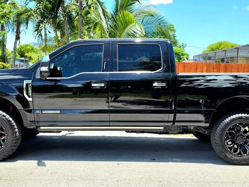Used 2017 Ford F350 Platinum w/ Platinum Ultimate Package AWD/4WD image 10