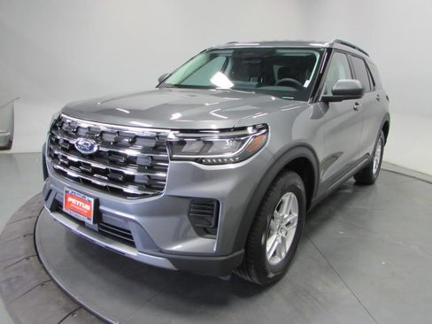 New 2026 Ford Explorer Active image 3