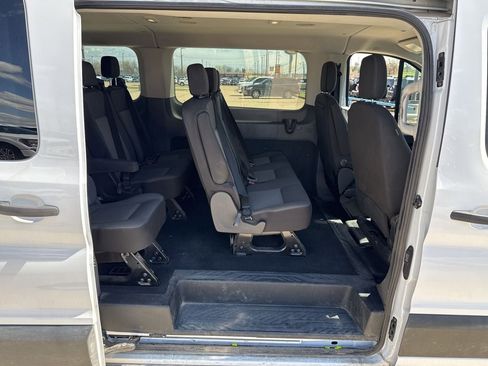 Used 2023 Ford Transit 350 XLT image 10