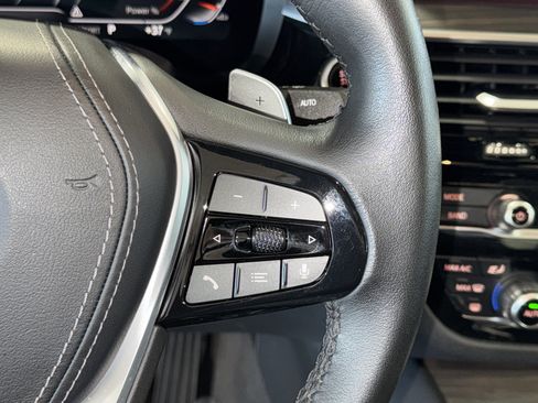 Used 2023 BMW 540i w/ Premium Package image 37