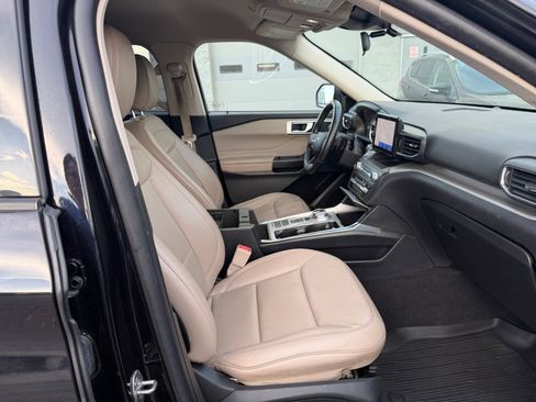 Used 2020 Ford Explorer XLT w/ Equipment Group 202A RWD image 30