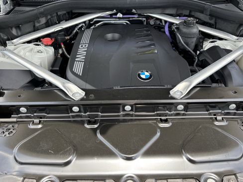 Used 2024 BMW X5 sDrive40i w/ M Sport Package RWD image 36