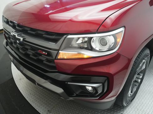 Used 2021 Chevrolet Colorado Z71 w/ Safety Package AWD/4WD image 6