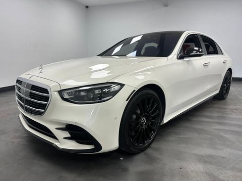 Used 2021 Mercedes-Benz S 580 4MATIC Sedan image 3