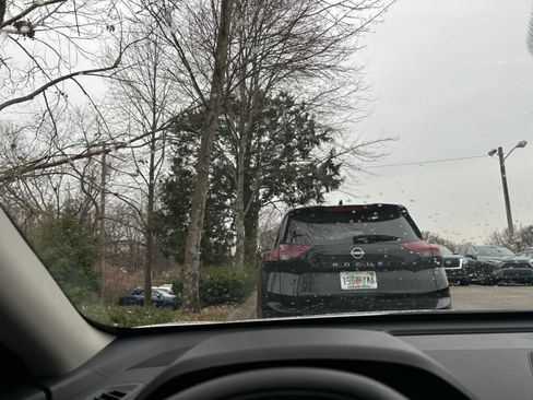 Used 2025 Nissan Altima 2.5 SV image 33