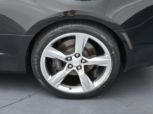 Used 2018 Chevrolet Camaro SS RWD image 35