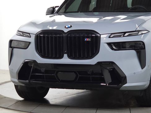 Used 2026 BMW X7 M60i AWD/4WD image 3