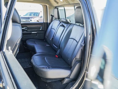 Used 2018 RAM 1500 Laramie image 19