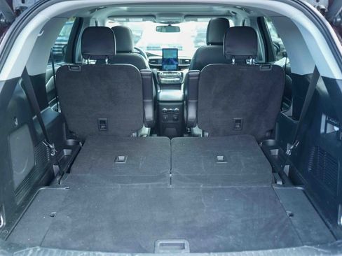 Used 2023 Ford Explorer Limited w/ Limited Technology Package AWD/4WD image 11