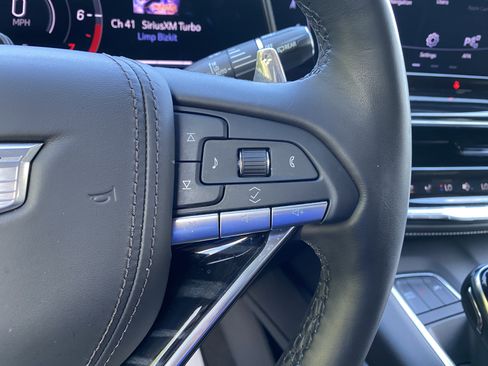 Used 2024 Cadillac Escalade V w/ LPO, ONYX Package image 21