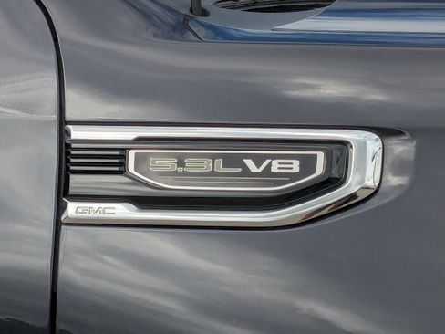 Used 2022 GMC Sierra 1500 SLT w/ SLT Premium Plus Package AWD/4WD image 12