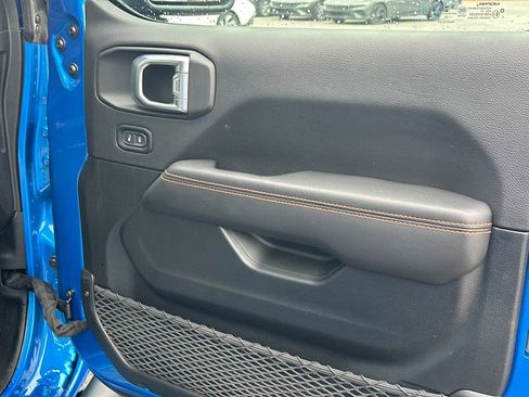 Used 2021 Jeep Gladiator Mojave image 13